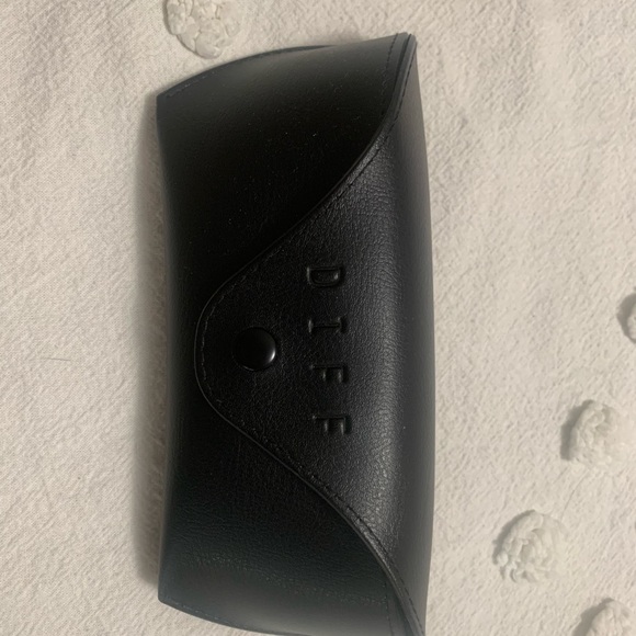 Demi Levato Diff sunglasses - Picture 2 of 2